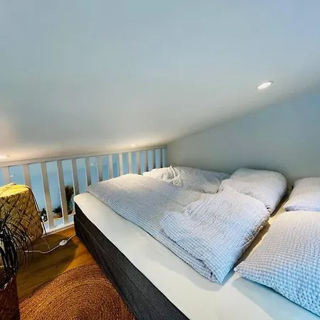 Gjestehytte På Moster Med Boblebad