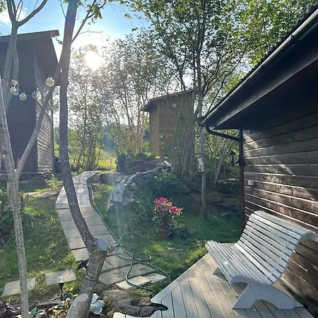 Feriehus Gjestehytte På Moster Med Boblebad Bomlo