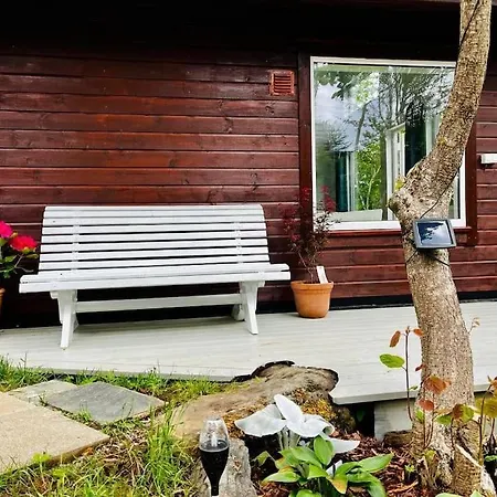 Gjestehytte På Moster Med Boblebad Feriehus Bomlo